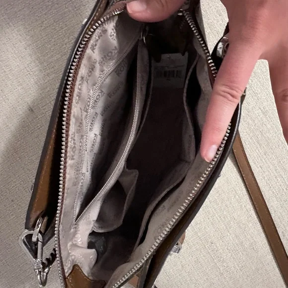 Michael Kors Small Ellis Purse - Picture 6 of 8